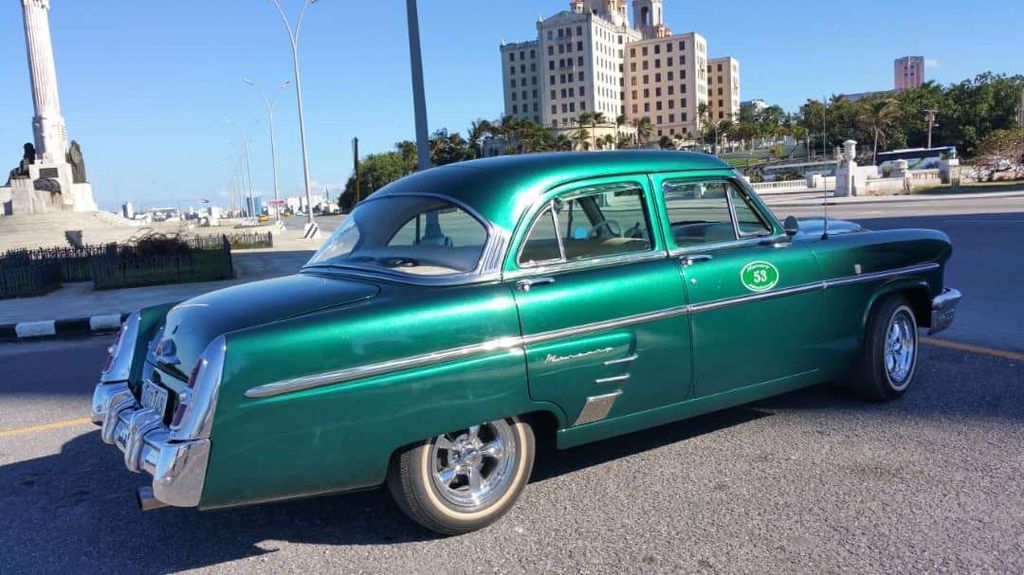 Transfer Exclusivo.Auto  Auto Clásico Techo Duro La Habana - Cienfuegos
