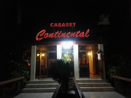 Cabaret Continental con transfer con cena